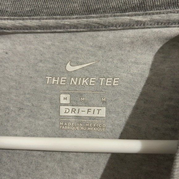 NIKE T-Shirt - Picture 4 of 4